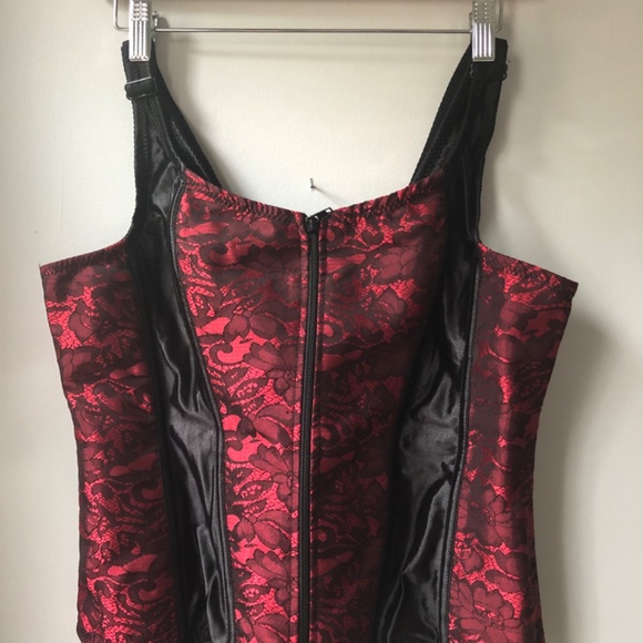 Corset and Velvet skirt set - Picture 6 of 11